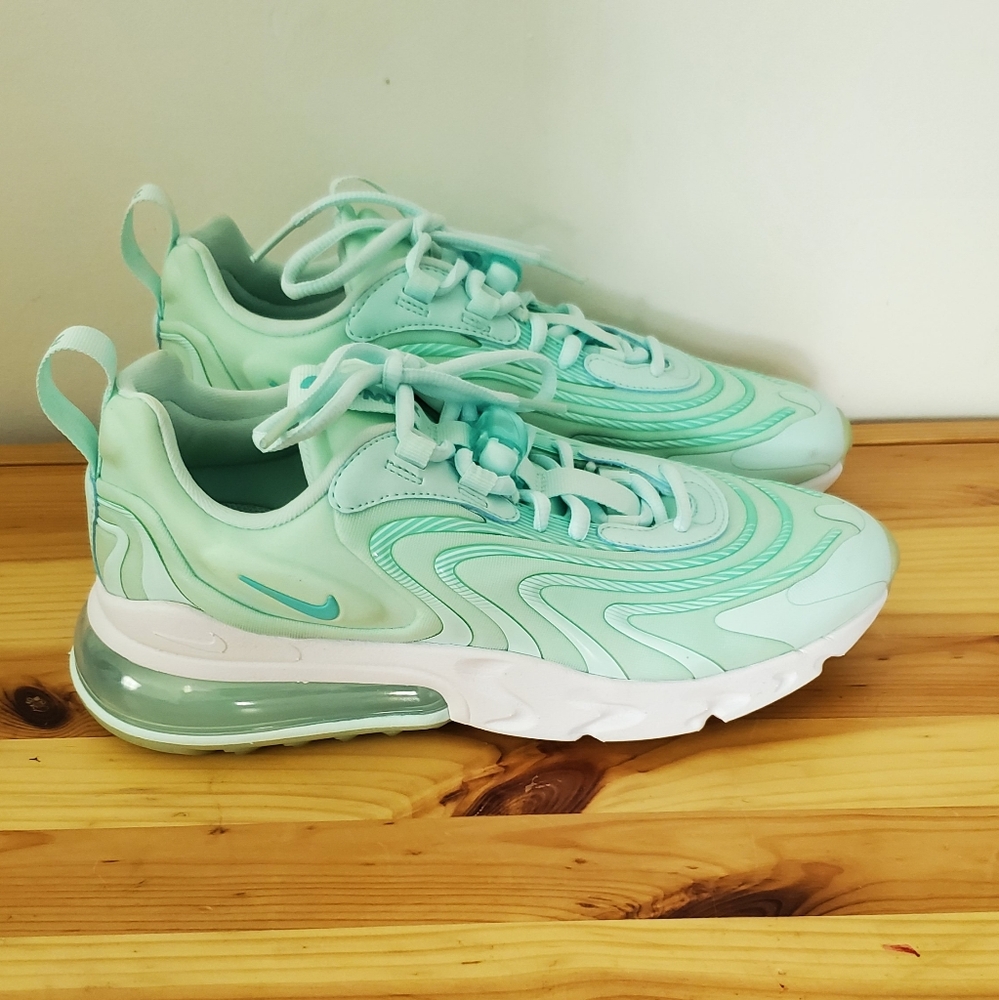 Nike Air Max 270 React size 9 women's shoes teal white
